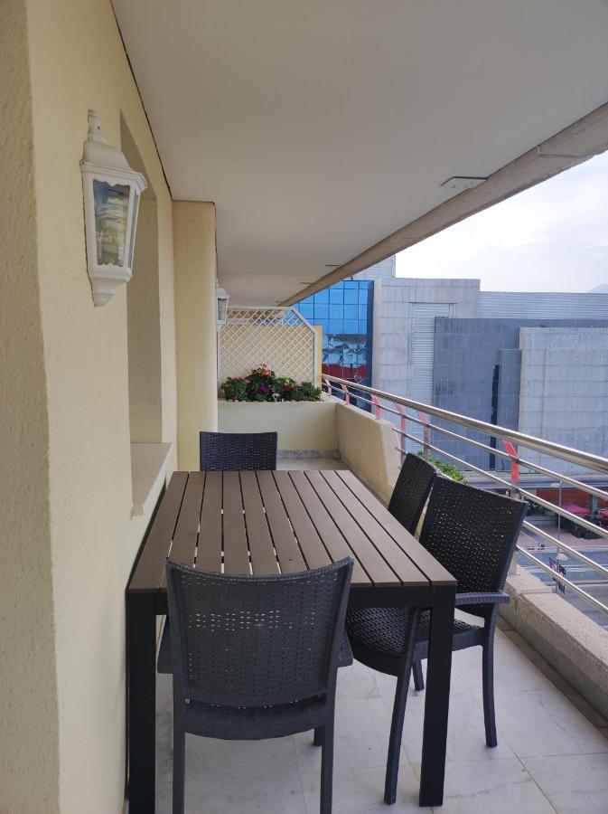 Homelystay - Marbella, Marina Banus Apartamento *